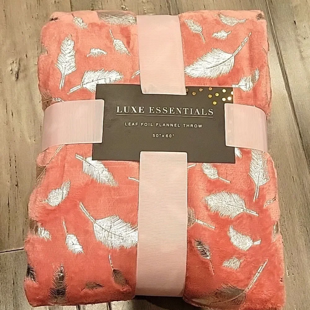 LEAF Foil Flannel Throw
